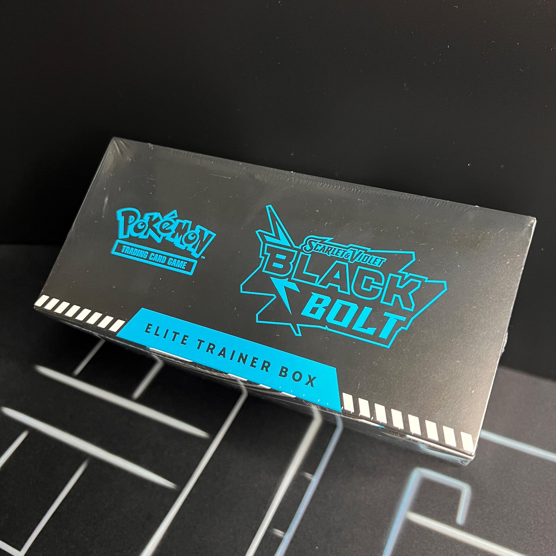 Pokemon TCG | Black Bolt Elite Trainer Box Hevalamon Cards Pokemon TCG | Black Bolt Elite Trainer Box Hevalamon Cards